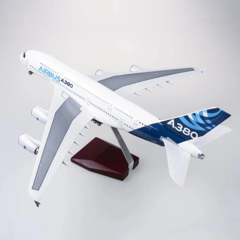 Airbus A380 Scale Model 45cm with Base and Landing Gear 4 Airbus A380 Scale Model 45cm with Base and Landing Gear - Image 4