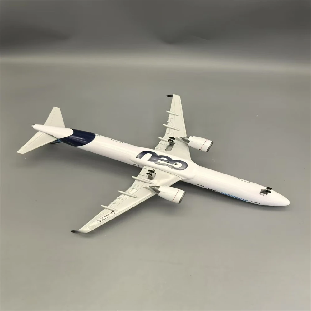 Airbus A321NEO Diecast Model with LED Light 5 Airbus A321NEO Diecast Model with LED Light - Image 5