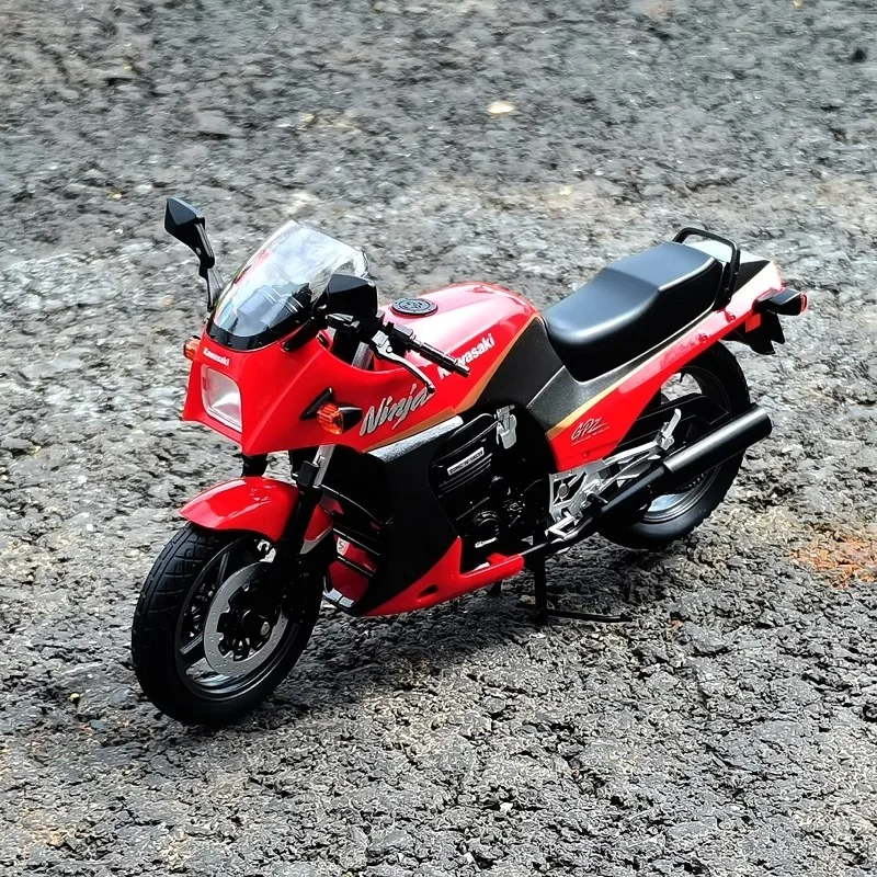 1/12 Kawasaki Ninja GPz900R Diecast Model 5 1/12 Kawasaki Ninja GPz900R Diecast Model - Image 5