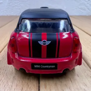 Red MINI Countryman 1:43 Diecast Model 12 Sa5fcedf0c8b4417fadcf5bff751374e7l