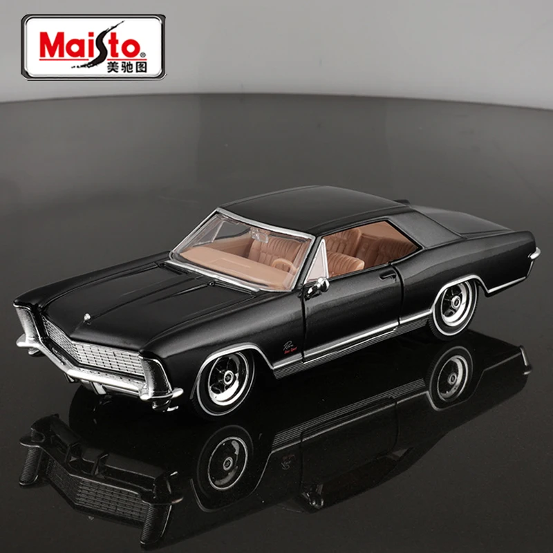 Maisto 1965 Buick Riviera GS Model Car 7 Maisto 1965 Buick Riviera GS Model Car - Image 7