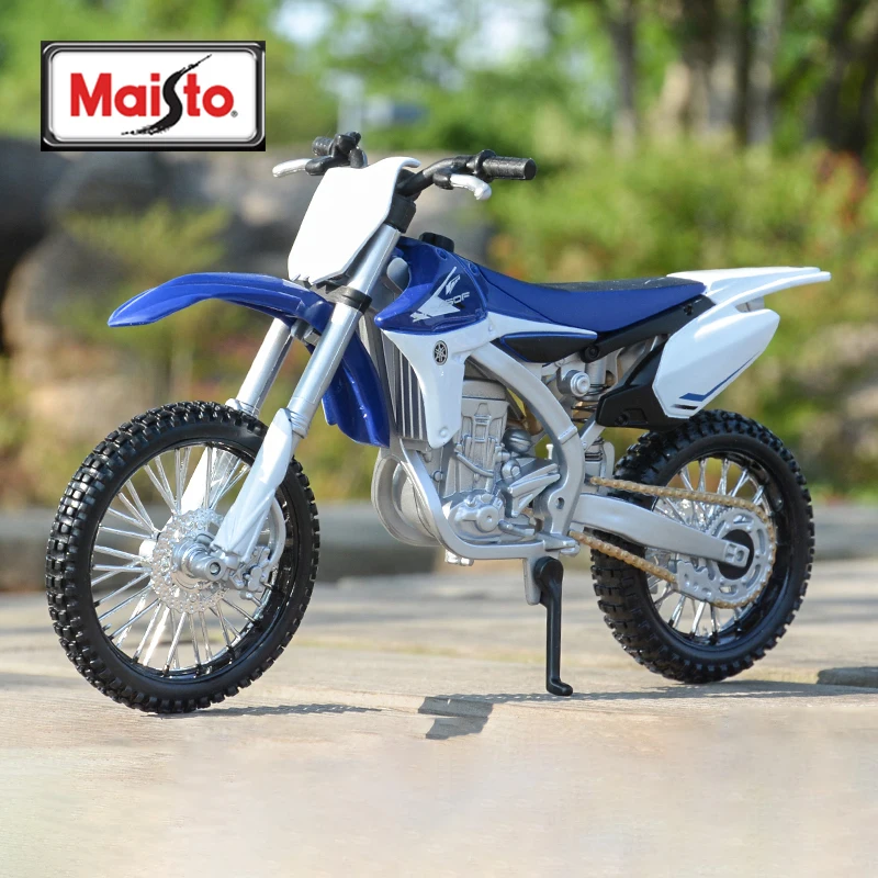 Yamaha YZ450F 1:12 Scale Die-Cast Model 6 Yamaha YZ450F 1:12 Scale Die-Cast Model - Image 6