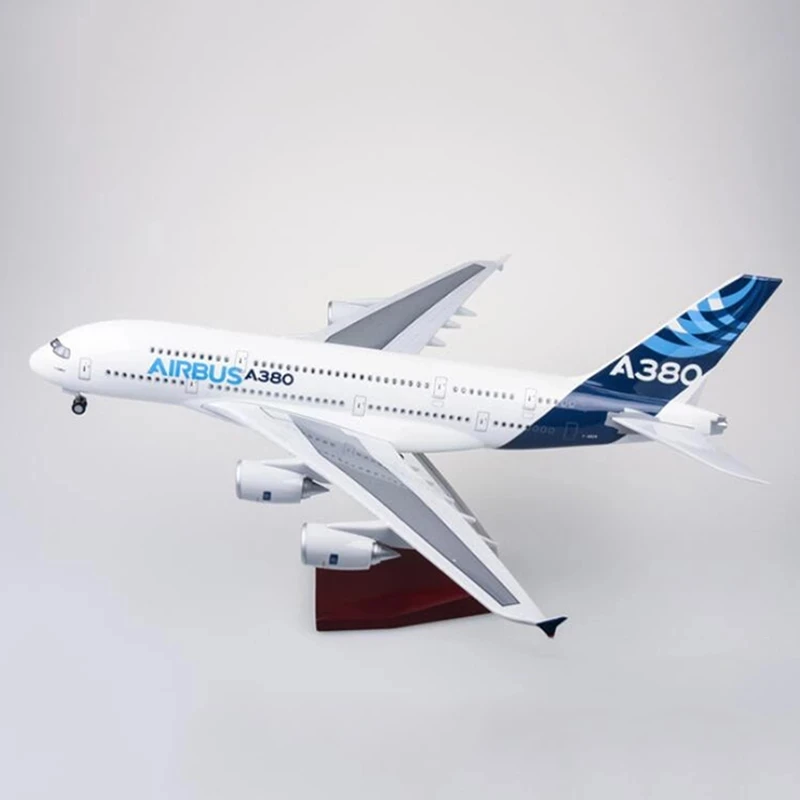 Airbus A380 Scale Model 45cm with Base and Landing Gear 3 Airbus A380 Scale Model 45cm with Base and Landing Gear - Image 3