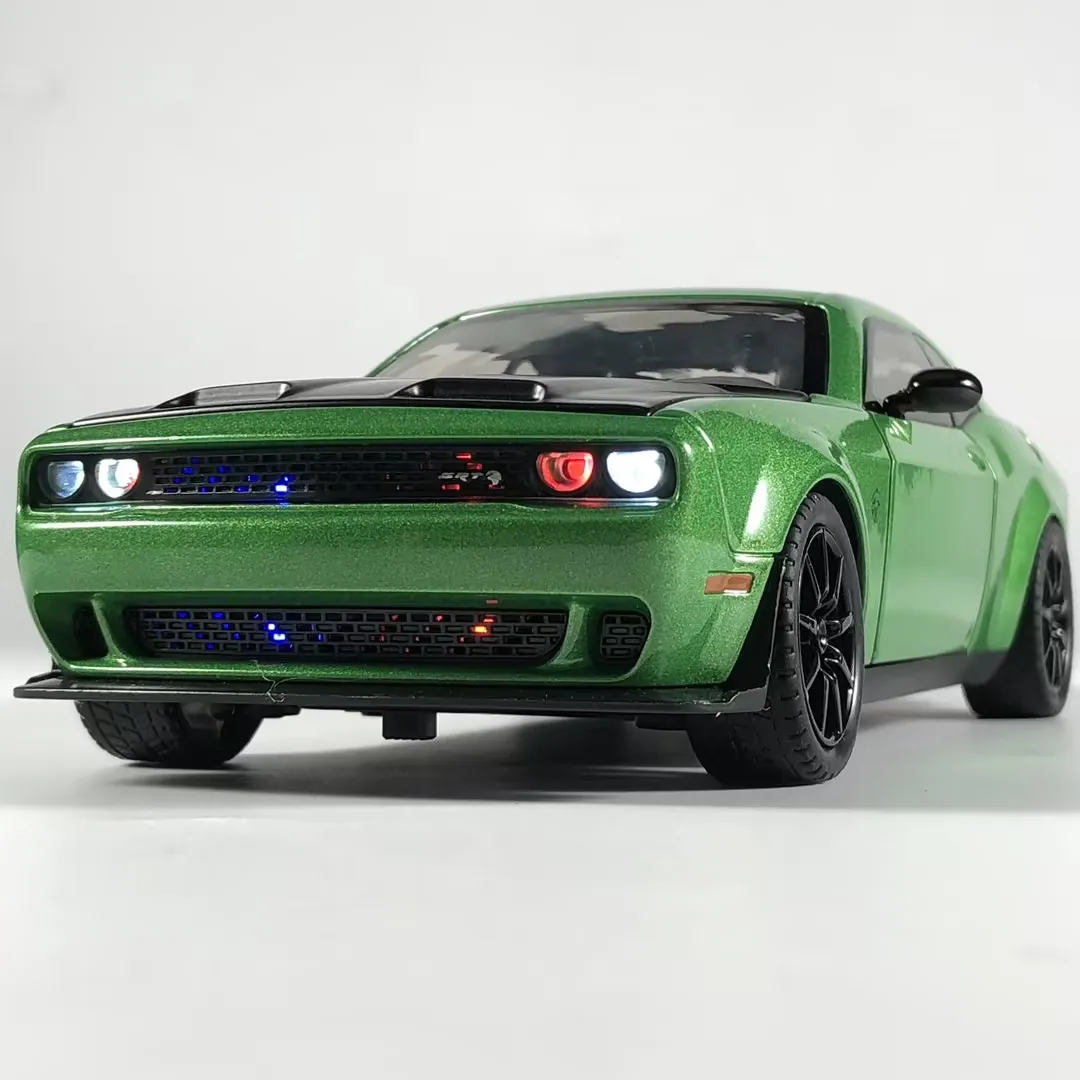 Green Dodge Challenger Hellcat Diecast Model 1:24 Scale 6 Green Dodge Challenger Hellcat Diecast Model 1:24 Scale - Image 6