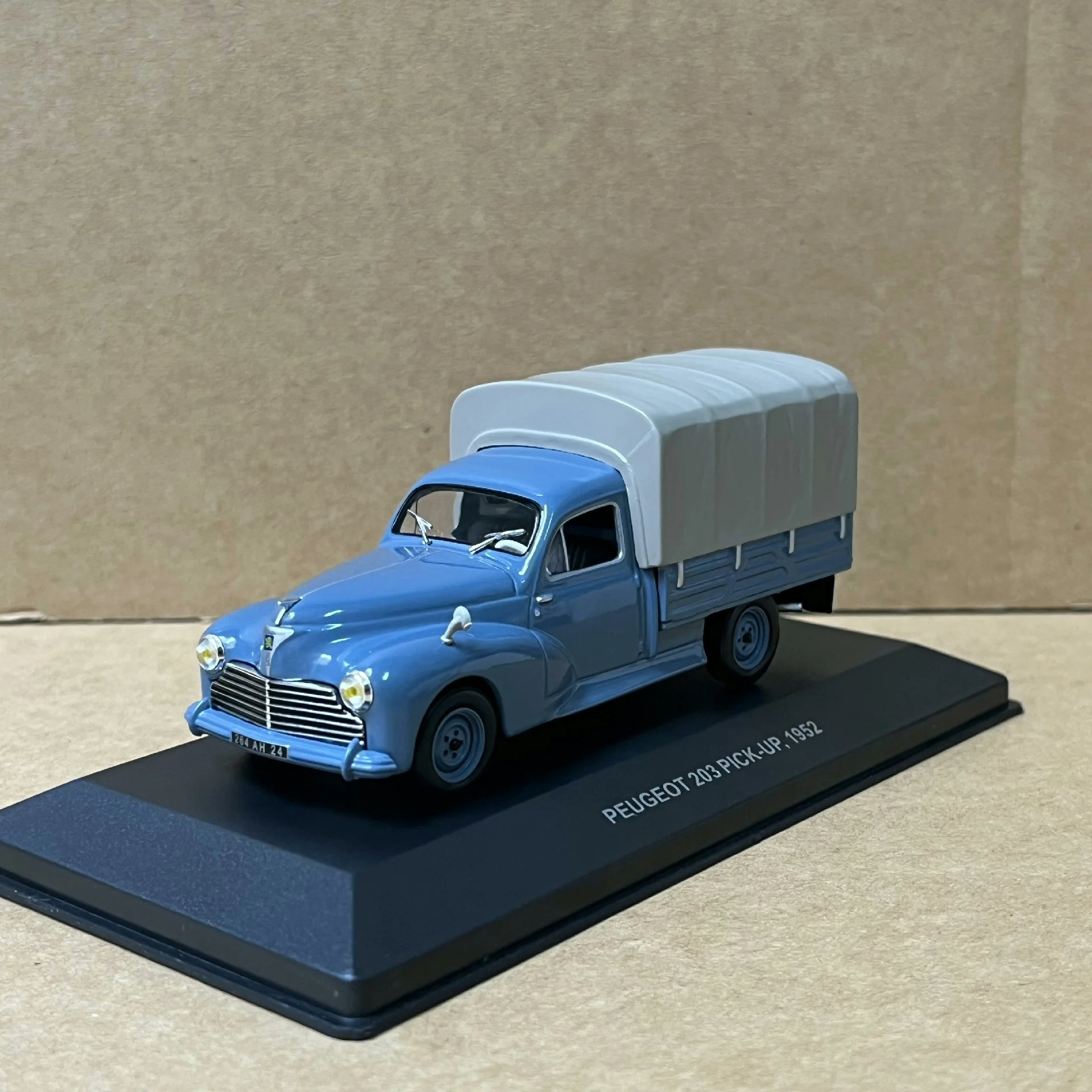 1952 Peugeot 203 Diecast Model in Light Blue 3 1952 Peugeot 203 Diecast Model in Light Blue - Image 3
