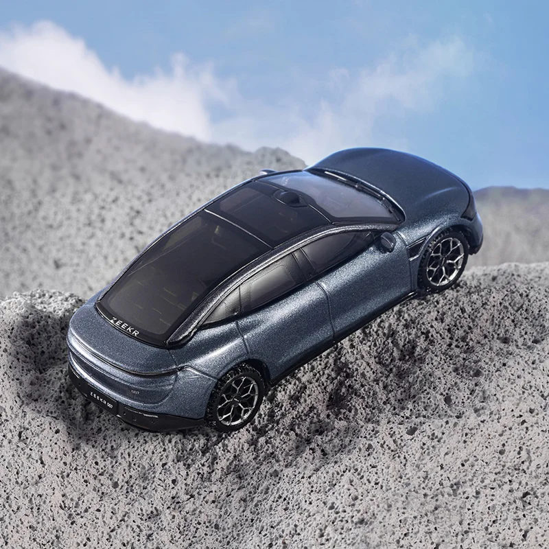 1:64 ZEEKR 007 Alloy Station Wagon Model 4 1:64 ZEEKR 007 Alloy Station Wagon Model - Image 4