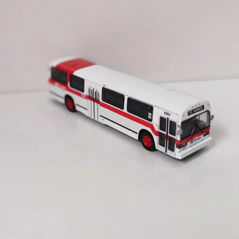 Vintage 1/87 Scale Diecast Bus Model 3 Vintage 1/87 Scale Diecast Bus Model - Image 3