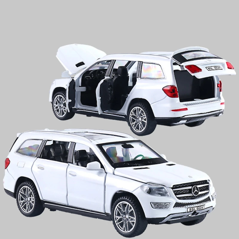 1:32 Scale Mercedes-Benz GL500 Diecast SUV Model 7 1:32 Scale Mercedes-Benz GL500 Diecast SUV Model - Image 7