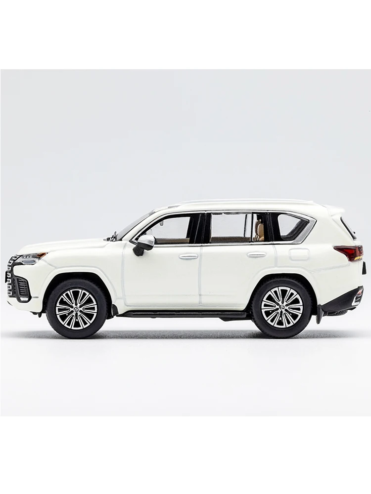 1:64 Scale Lexus LX600 Diecast Model 4 1:64 Scale Lexus LX600 Diecast Model - Image 4