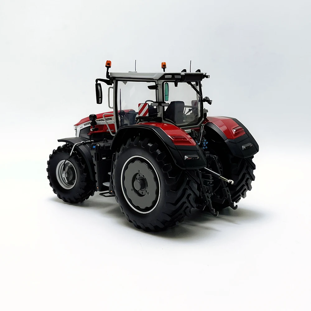 Massey Ferguson 9S.425 Die-Cast Tractor Model 4 Massey Ferguson 9S.425 Die-Cast Tractor Model - Image 4