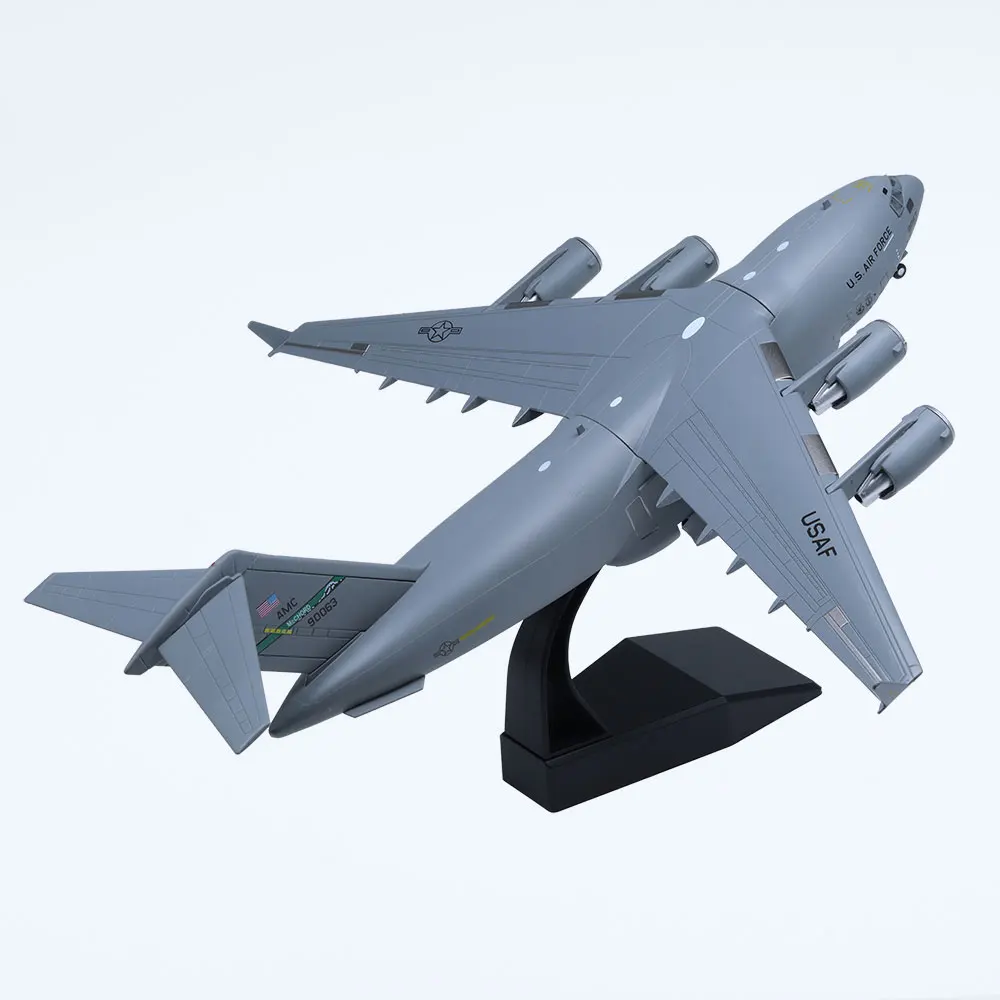 1:200 Scale C-17 Globemaster III Model for Collectors 5 1:200 Scale C-17 Globemaster III Model for Collectors - Image 5