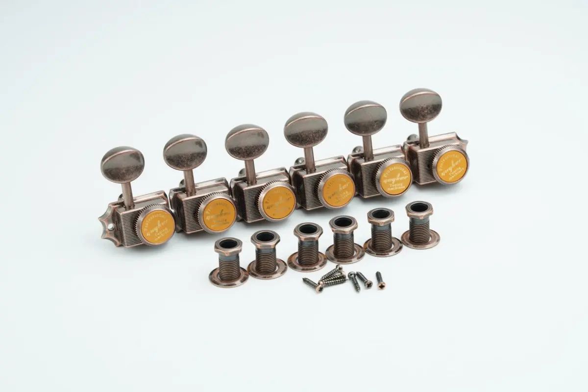 Vintage Gold Locking Tuners for Electric Guitar 8 Vintage Gold Locking Tuners for Electric Guitar - Image 8
