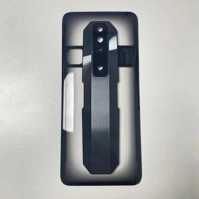 Red Magic 7 Replacement Battery Cover in Black, Transparent, and Red-Blue 4 Red Magic 7 Replacement Battery Cover in Black, Transparent, and Red-Blue - Image 4