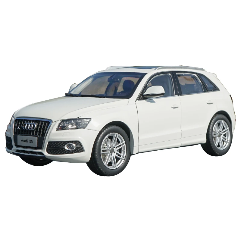 1/18 Scale Volkswagen Audi Q5 SUV Diecast Model 5 1/18 Scale Volkswagen Audi Q5 SUV Diecast Model - Image 5