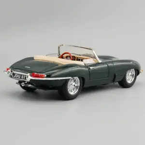 1:18 Jaguar E-Type Cabriolet Diecast Model 13 Sac7ab0c6420243de8457f0eae3c74aa2o