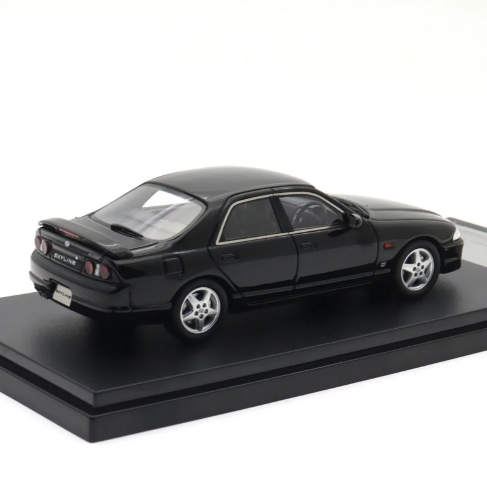 Black Nissan Skyline 1996 Model Collectible 2 Black Nissan Skyline 1996 Model Collectible - Image 2