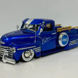 Vintage Blue Diecast Chevrolet Pickup Model 1:24 Scale 7 Sacbf4c9d77604d71a0e20a22266a2634J