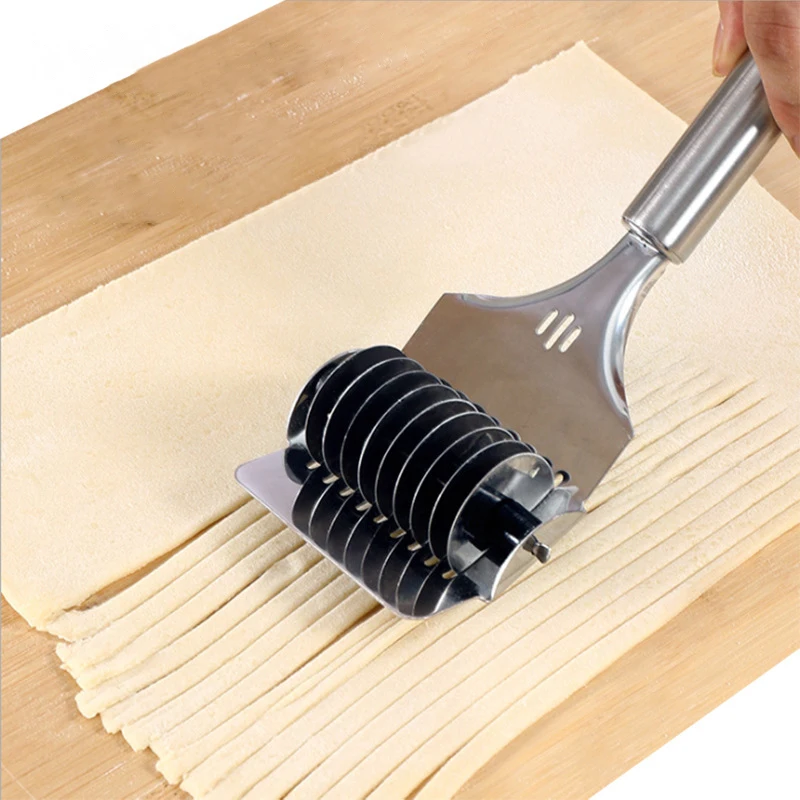 Manual Stainless Steel Pasta Cutter for Spaghetti & Fettuccine 4 Manual Stainless Steel Pasta Cutter for Spaghetti & Fettuccine - Image 4