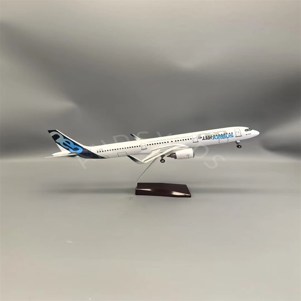 Airbus A321NEO Diecast Model with LED Light 3 Airbus A321NEO Diecast Model with LED Light - Image 3