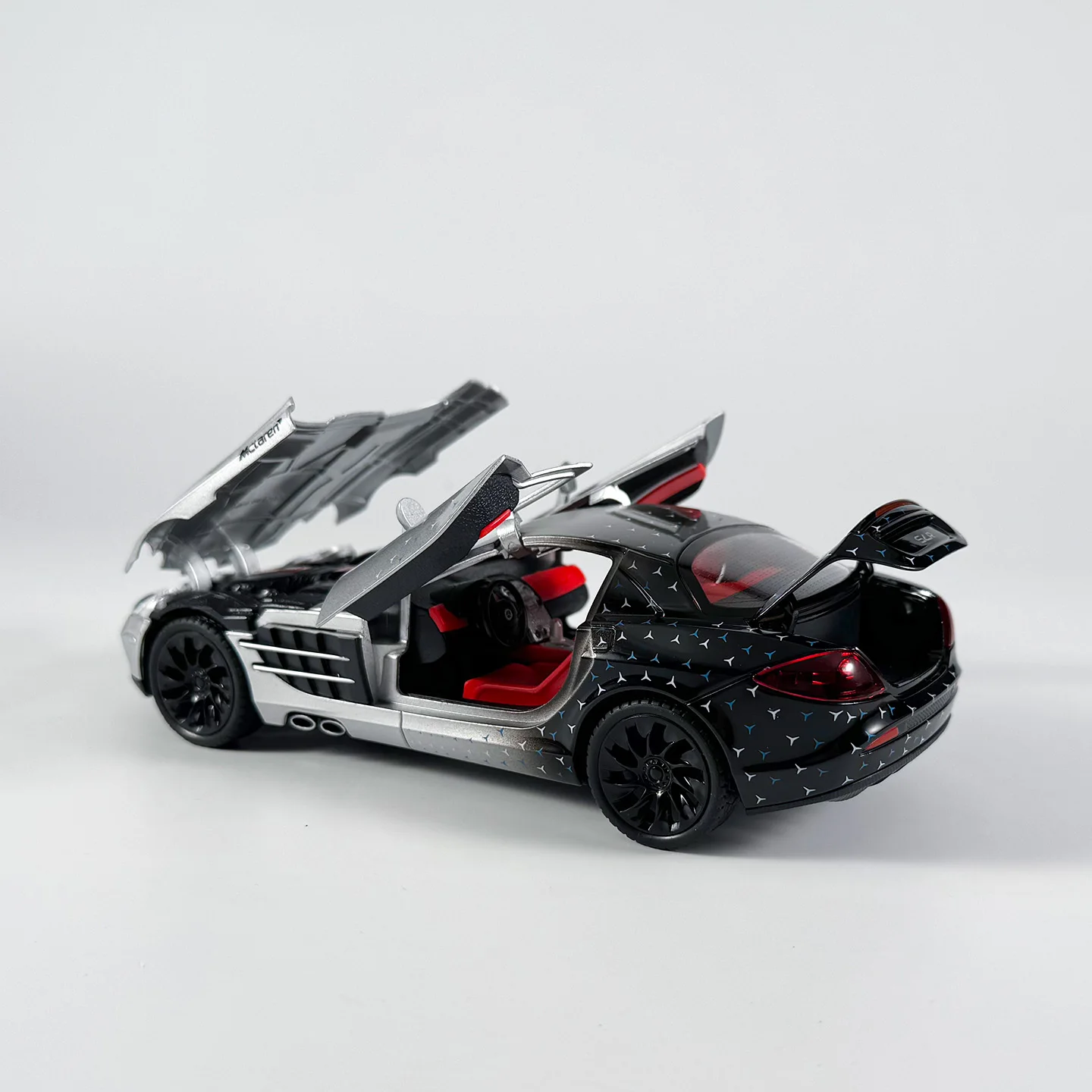 1:24 Scale Alloy Sports Car Model in Red, Silver, or Black 2 1:24 Scale Alloy Sports Car Model in Red, Silver, or Black - Image 2