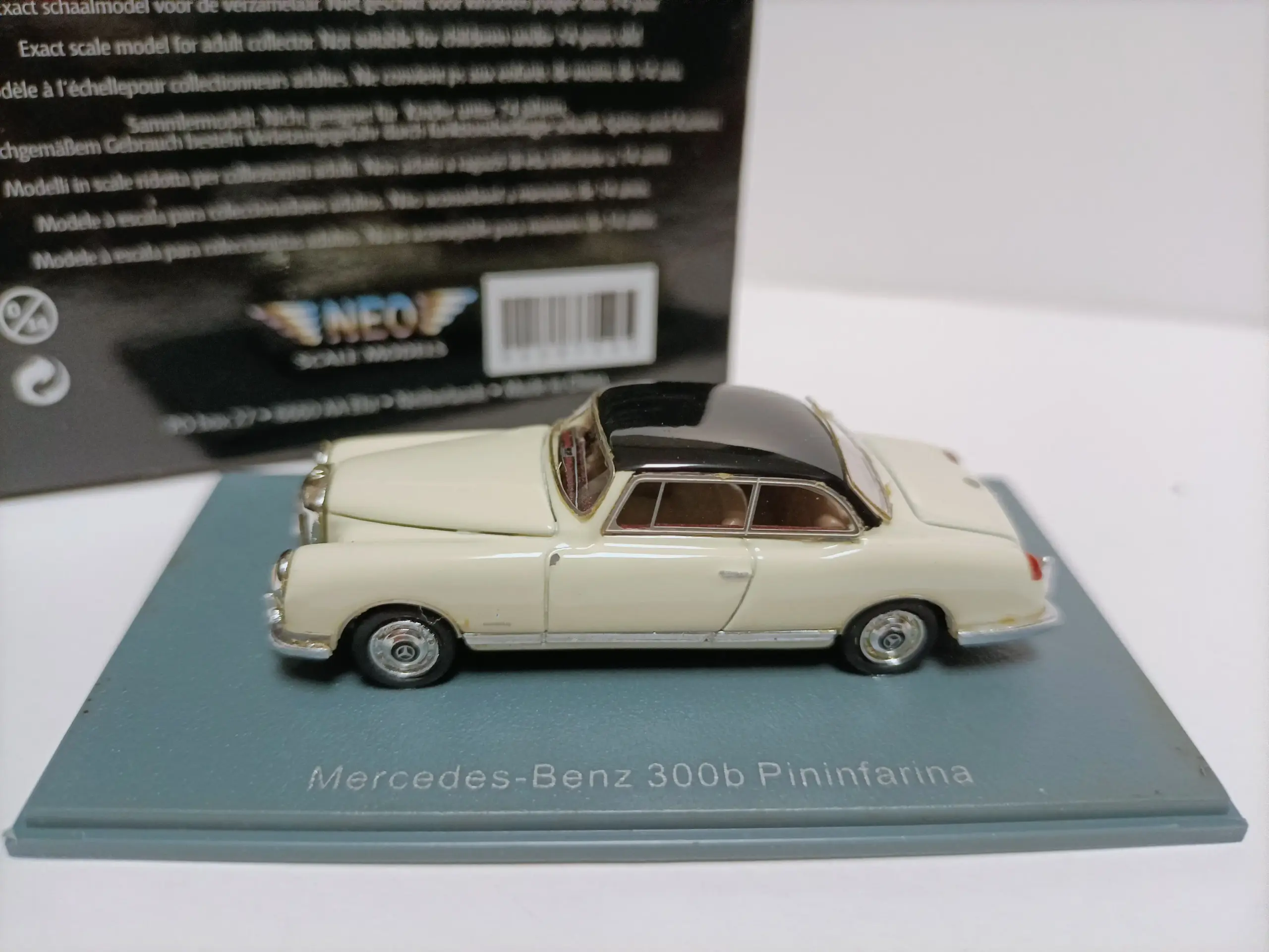 Mercedes Benz 300b Pininfarina Diecast Model 1:87 Scale 2 Mercedes Benz 300b Pininfarina Diecast Model 1:87 Scale - Image 2