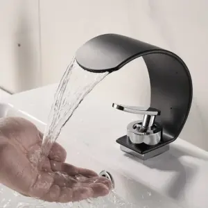 Modern Deck-Mount Bathroom Faucet in Matte Black 9 Sad8e2db9bf5c4acf9b1eb73fc2c6a968e