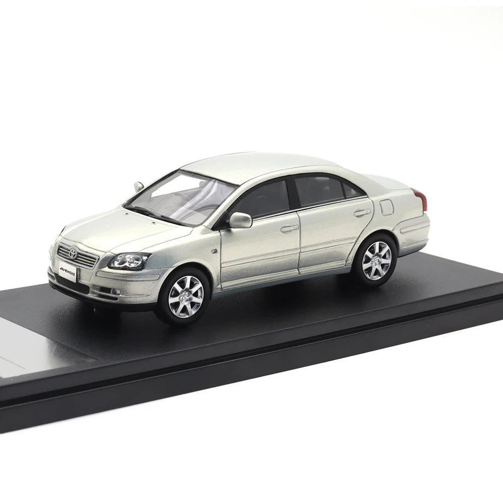 1:43 Scale Toyota Avensis Model Replica 5 1:43 Scale Toyota Avensis Model Replica - Image 5