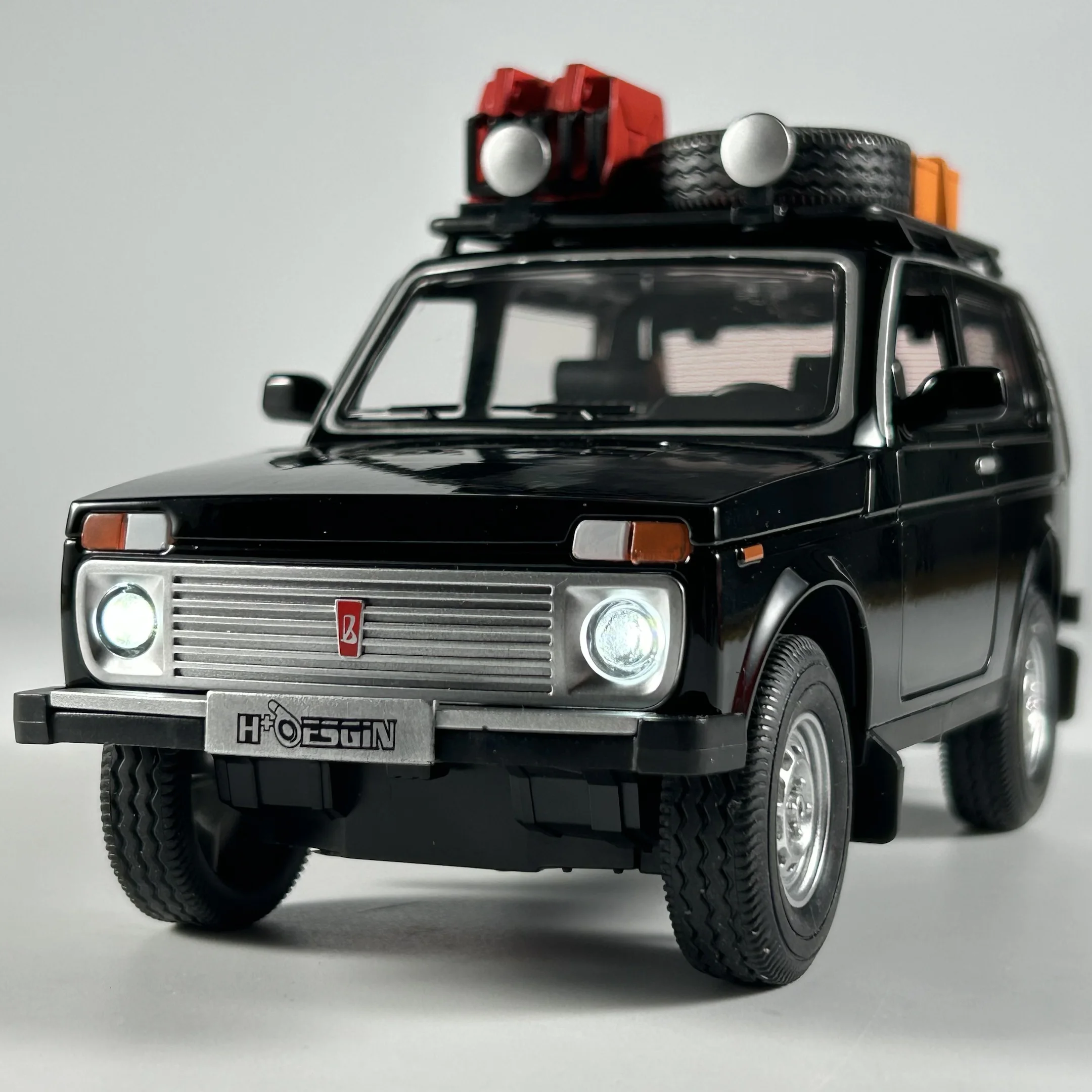 Russian LADA NIVA Wild Version Diecast Model 1:24 5 Russian LADA NIVA Wild Version Diecast Model 1:24 - Image 5