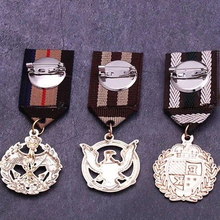 European and American Medal & Badge Pin Set 6 European and American Medal & Badge Pin Set - Image 6