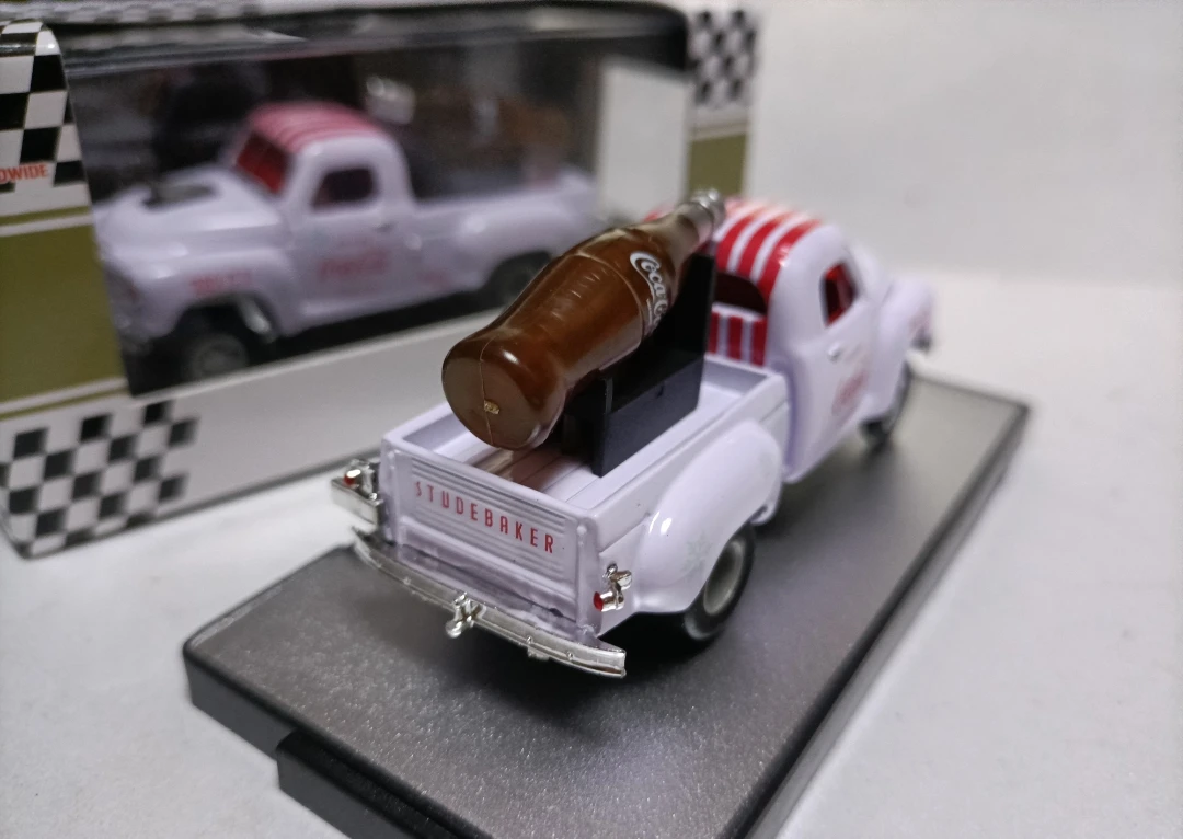 1973 GMC Jimmy Sierra Diecast Model 1:64 Scale 3 1973 GMC Jimmy Sierra Diecast Model 1:64 Scale - Image 3