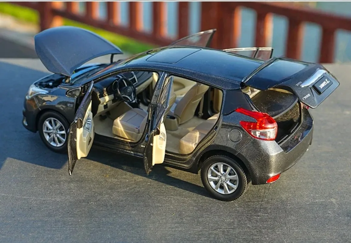 GAC Toyota Yaris L 1/18 Diecast Model in Colors 5 GAC Toyota Yaris L 1/18 Diecast Model in Colors - Image 5