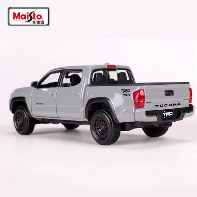 Toyota Tacoma TRD PRO Diecast Model 1:27 Scale 5 Toyota Tacoma TRD PRO Diecast Model 1:27 Scale - Image 5