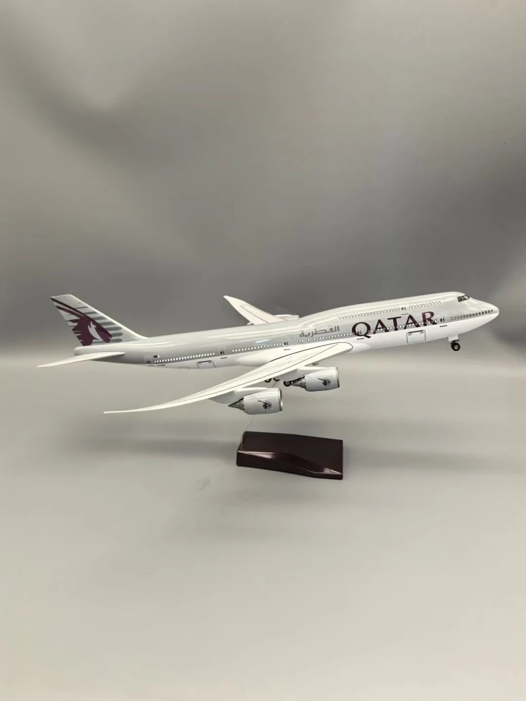 Qatar Airways Boeing 747-8 Model 1/150 Scale 5 Qatar Airways Boeing 747-8 Model 1/150 Scale - Image 5