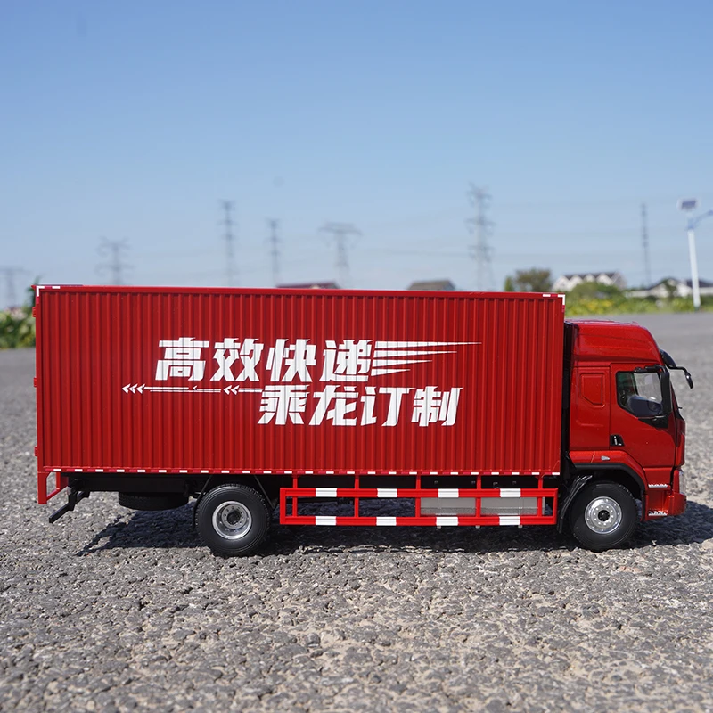 Red Chenglong H5 1:24 Scale Diecast Truck Model 2 Red Chenglong H5 1:24 Scale Diecast Truck Model - Image 2