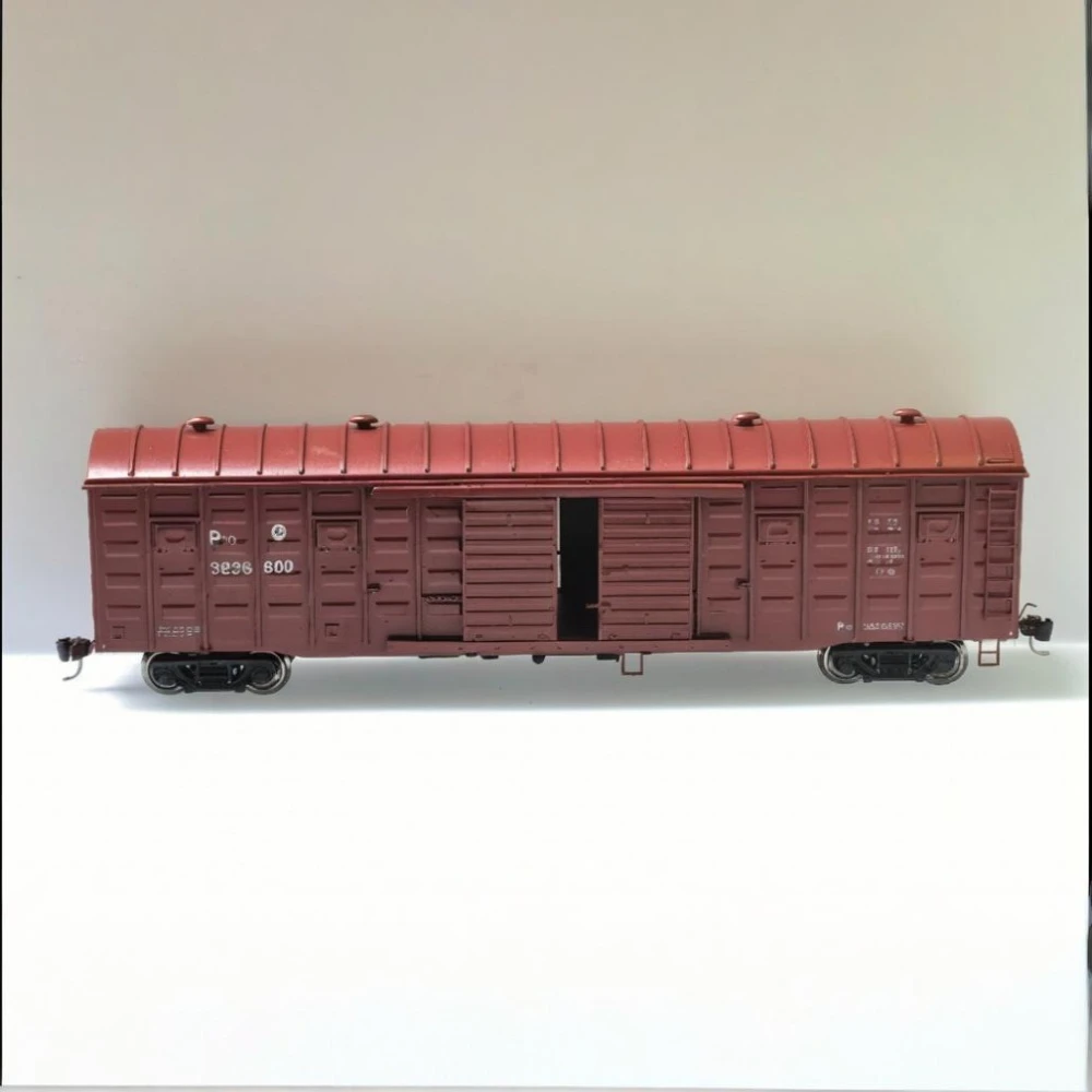 HO Scale P70 Boxcar Model 3826600 2 HO Scale P70 Boxcar Model 3826600 - Image 2