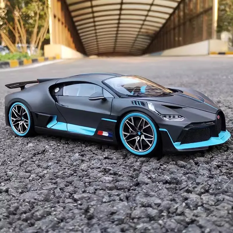 Bugatti Chiron & Divo 1:24 Diecast Model Replica 3 Bugatti Chiron & Divo 1:24 Diecast Model Replica - Image 3