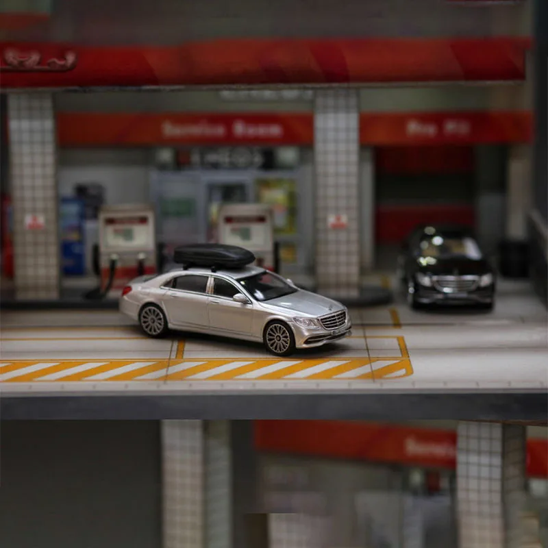 Silver Diecast S680 Sedan Model 1:64 Scale 4 Silver Diecast S680 Sedan Model 1:64 Scale - Image 4