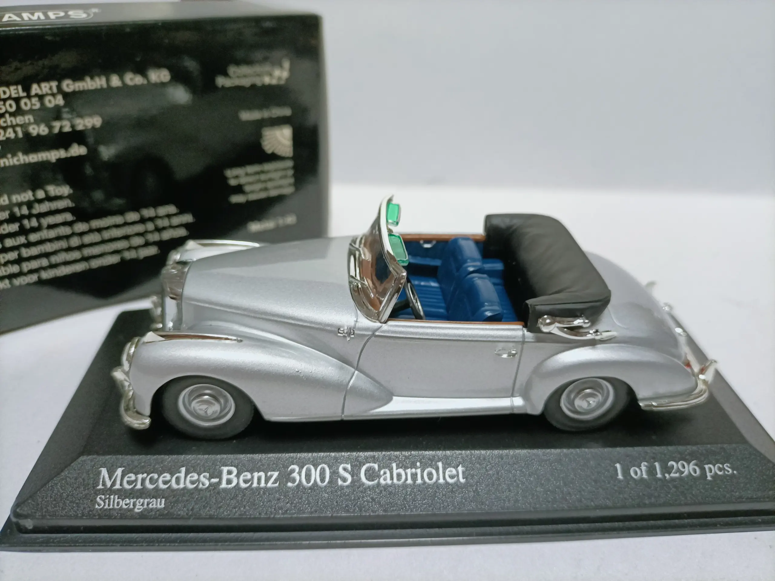 Mercedes Benz 300S 1954 Miniature Model 2 Mercedes Benz 300S 1954 Miniature Model - Image 2
