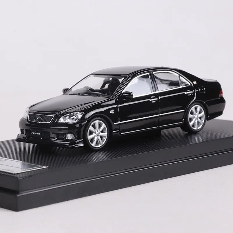 ZOOM Diecast Toyota Crown Athlete 1/64 Scale Model 2 ZOOM Diecast Toyota Crown Athlete 1/64 Scale Model - Image 2