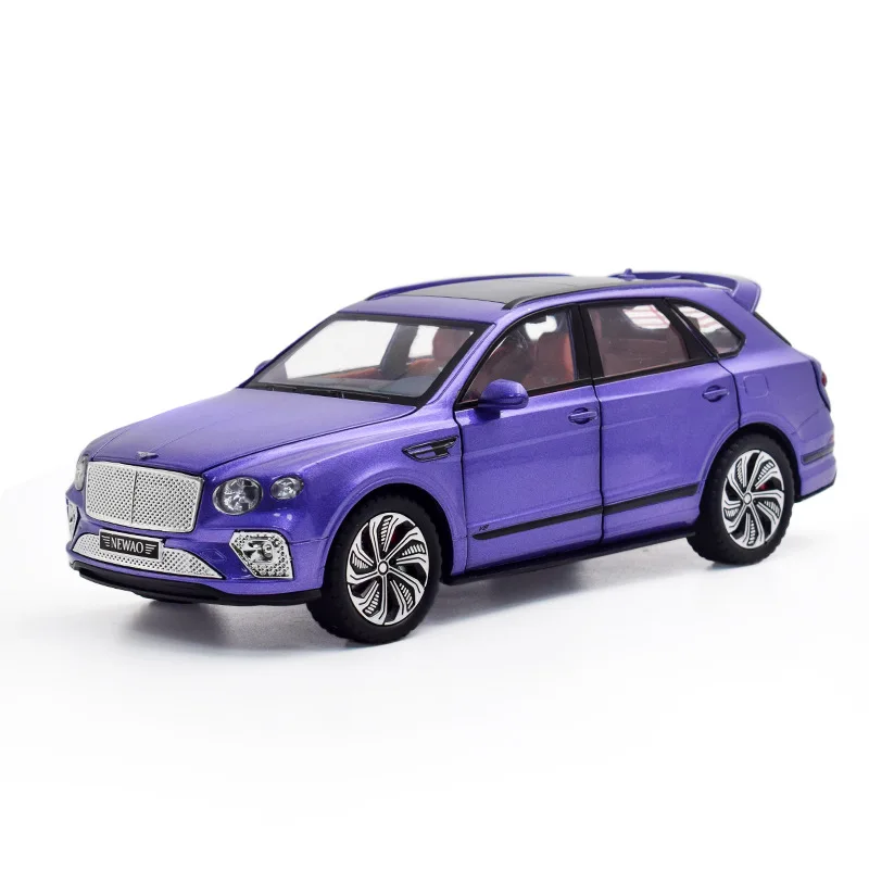 Green Bentley Bentayga 1:24 Diecast Model 5 Green Bentley Bentayga 1:24 Diecast Model - Image 5