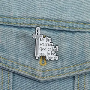 Inspirational Black and White Brooch QHXZ4422