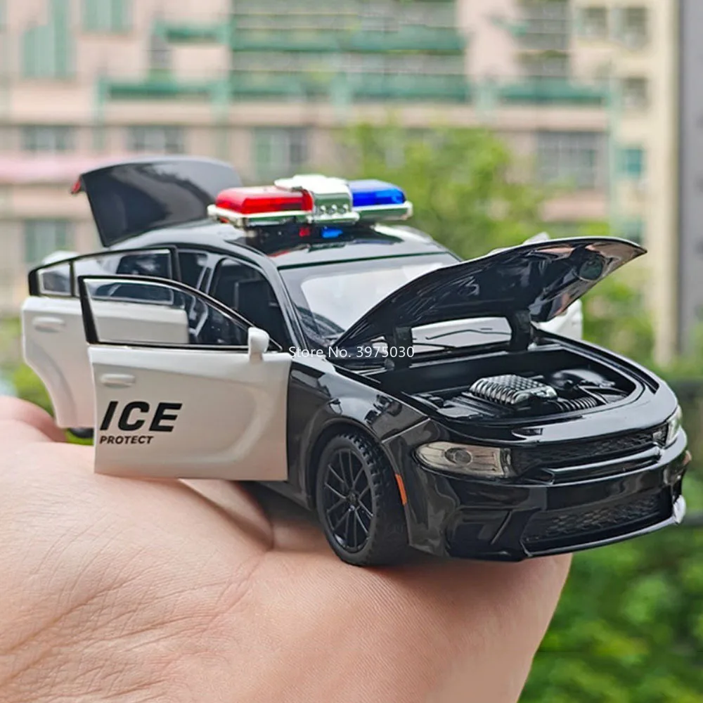 1:32 Diecast Police Charger with Lights 6 1:32 Diecast Police Charger with Lights - Image 6