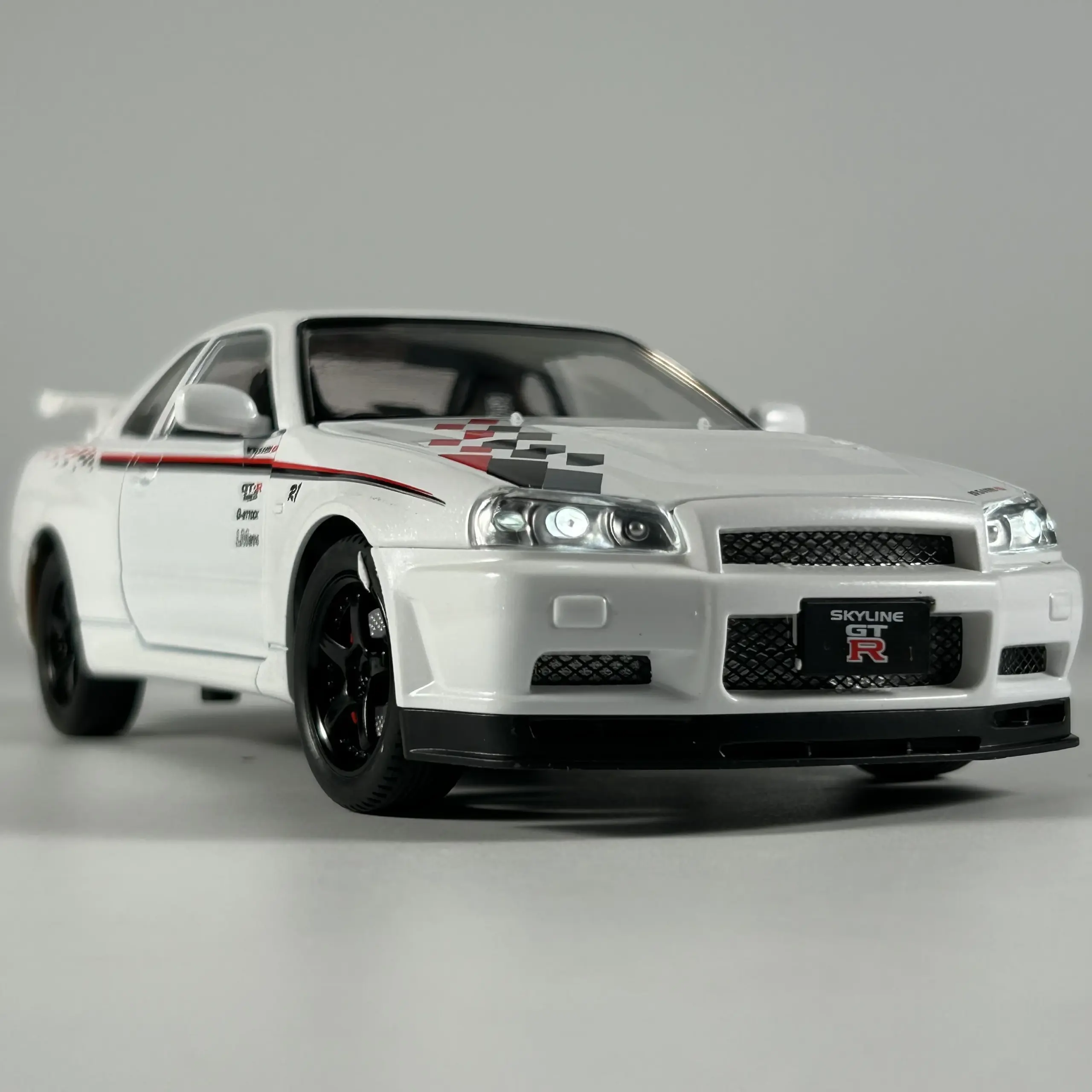 1:24 Scale Nissan GTR R34 Diecast Model Car 2 1:24 Scale Nissan GTR R34 Diecast Model Car - Image 2