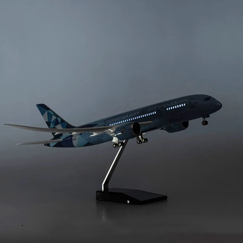 Etihad Boeing 787 Diecast Model with LED 4 Etihad Boeing 787 Diecast Model with LED - Image 4