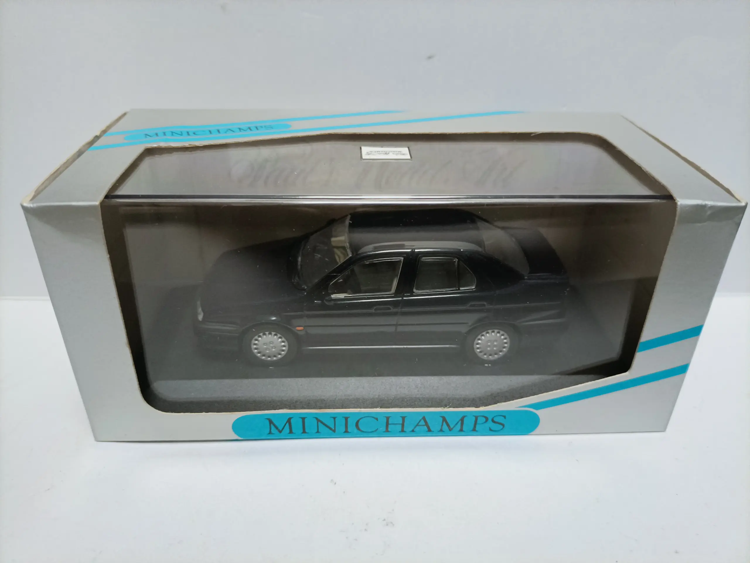 Deep Blue Alfa 155 1:43 Scale Model 4 Deep Blue Alfa 155 1:43 Scale Model - Image 4