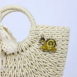 Vibrant Acrylic Snail Brooch for Fashion 8 Sb9754516530243fba2b12f67e775dd02R