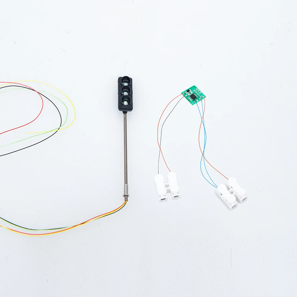 HO Scale Miniature Traffic Signal Light with LED Indicators 3 HO Scale Miniature Traffic Signal Light with LED Indicators - Image 3