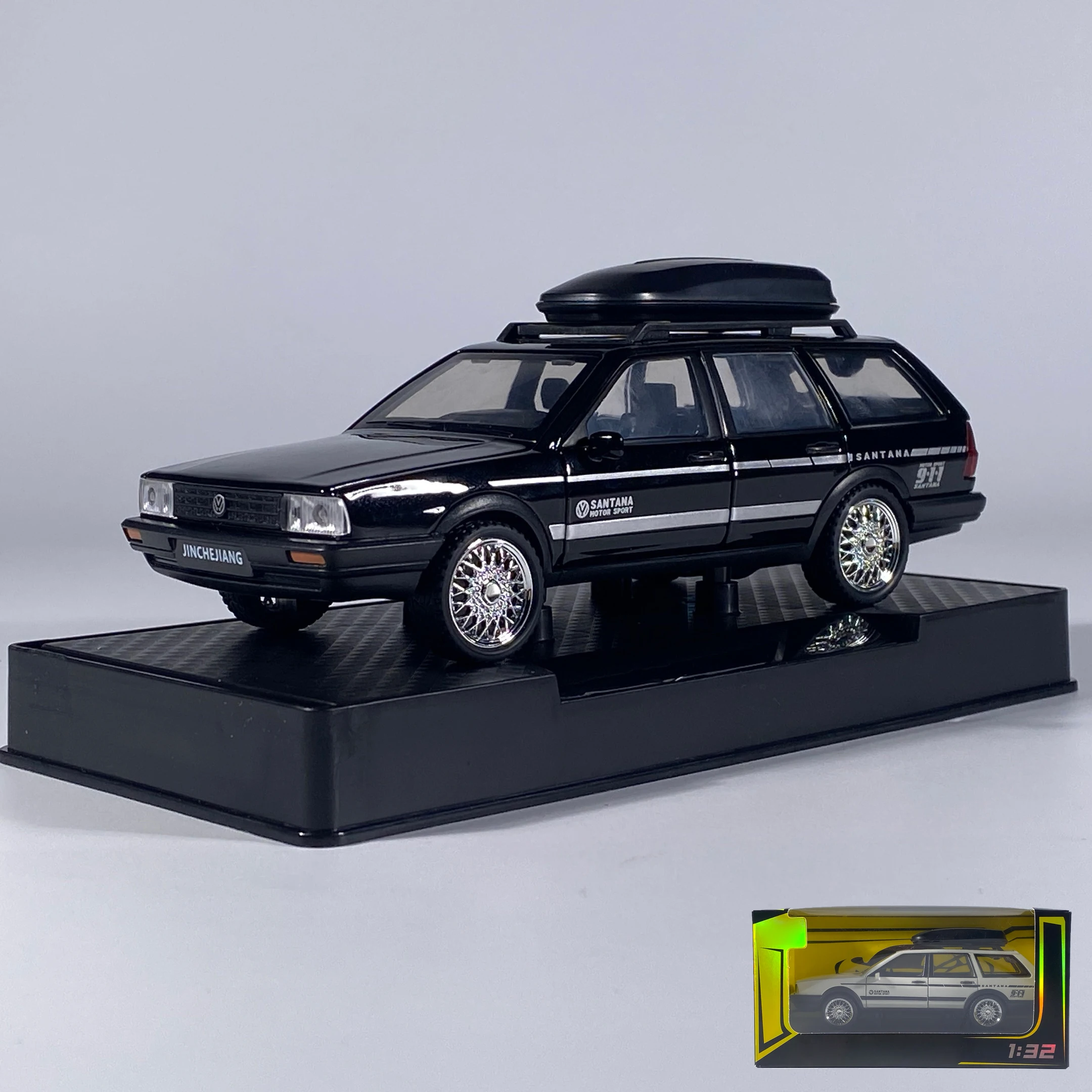 White VW Santana Wagon Diecast Model Car 1:32 Scale 9 White VW Santana Wagon Diecast Model Car 1:32 Scale - Image 9