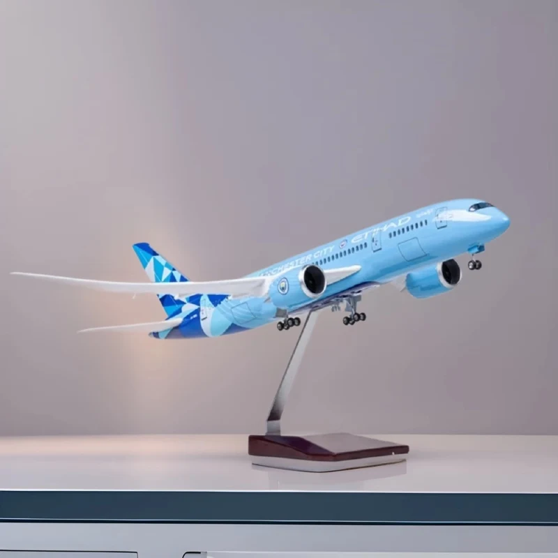 Etihad Boeing 787 Diecast Model with LED 7 Etihad Boeing 787 Diecast Model with LED - Image 7