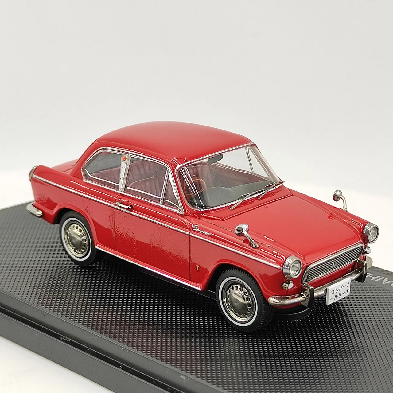 Vintage Daihatsu Compagno Berlina 800 Diecast Model 6 Vintage Daihatsu Compagno Berlina 800 Diecast Model - Image 6